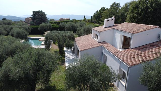 Maison à vendre - 6 pièces - 226 m2 - Chateauneuf Grasse - 06 - PROVENCE-ALPES-COTE-D-AZUR